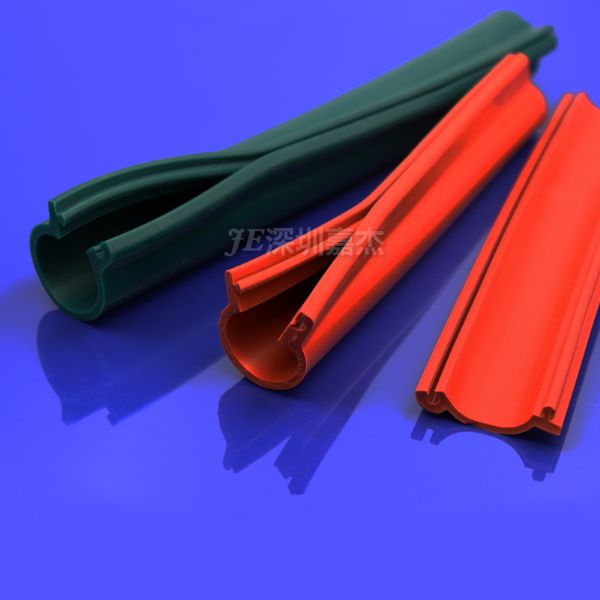 硅膠制品會(huì)變白嗎？