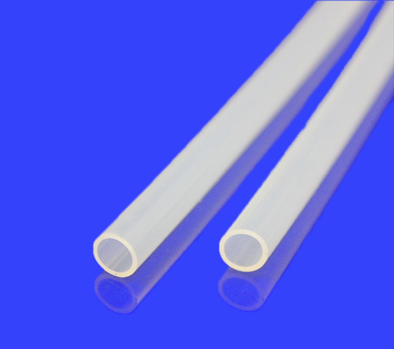 造成硅膠管外表出現(xiàn)一個個小孔的原因是什么？